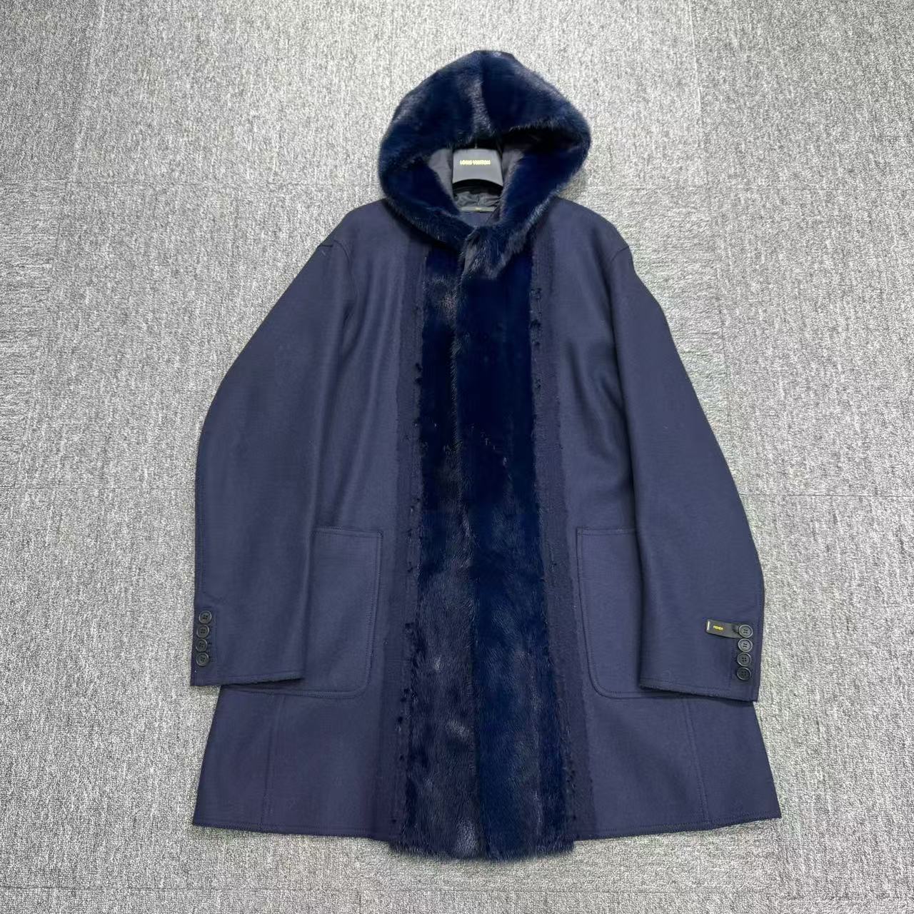 99新 FENDI/芬迪 羊毛水貂拼接 大衣外套/54码/编码18805