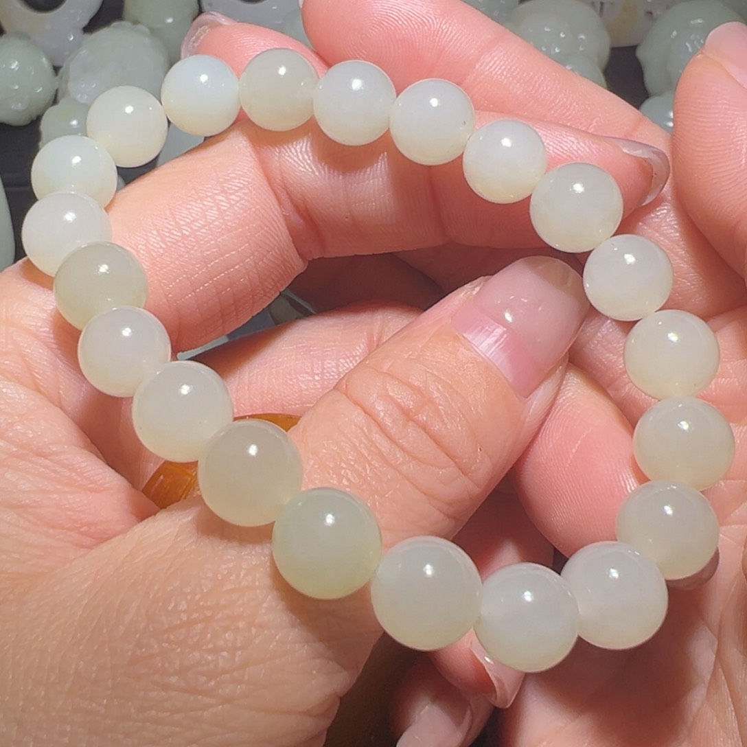 颈饰未镶嵌和田玉小**、