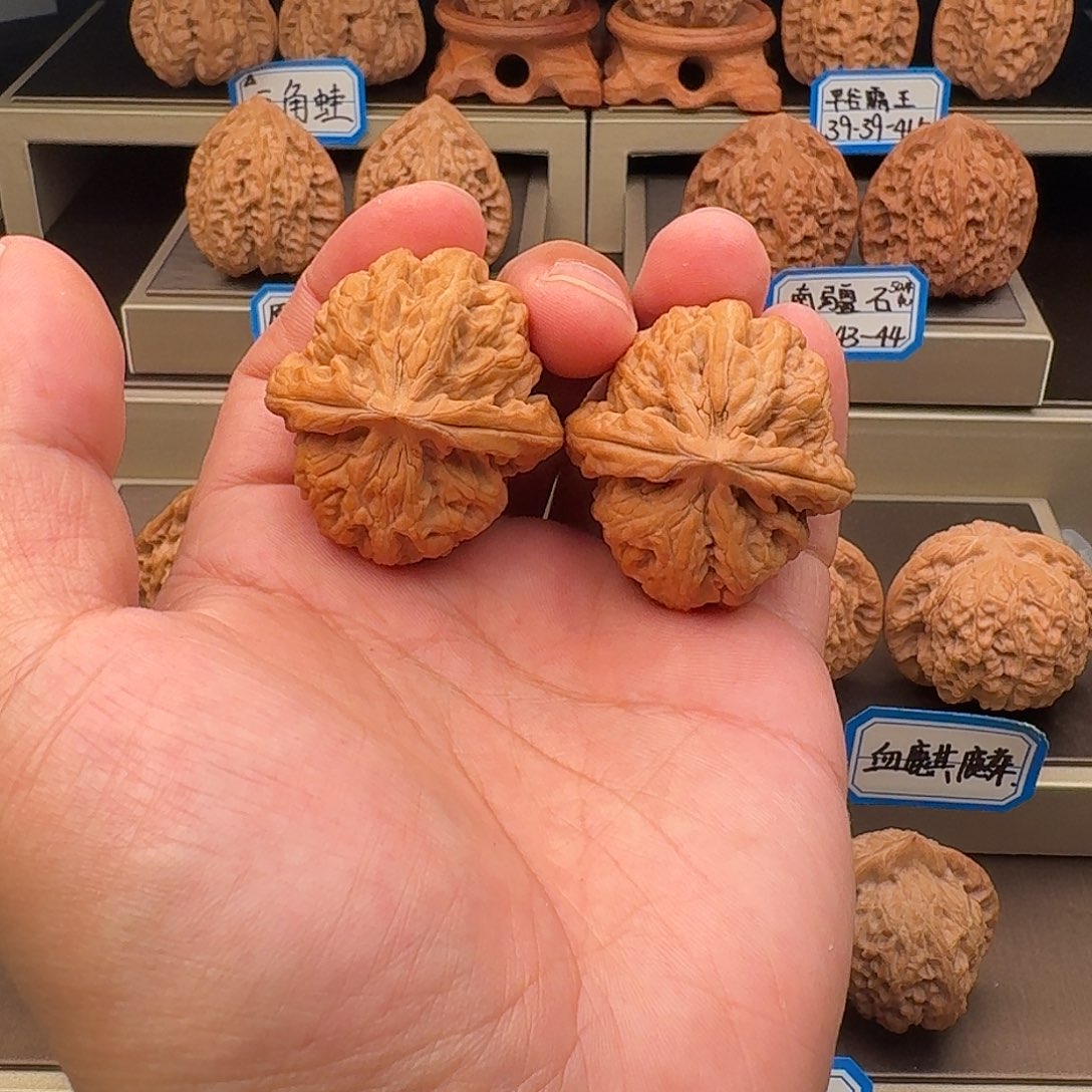 吊坠文玩核桃红锦鲤41全品白茬精对