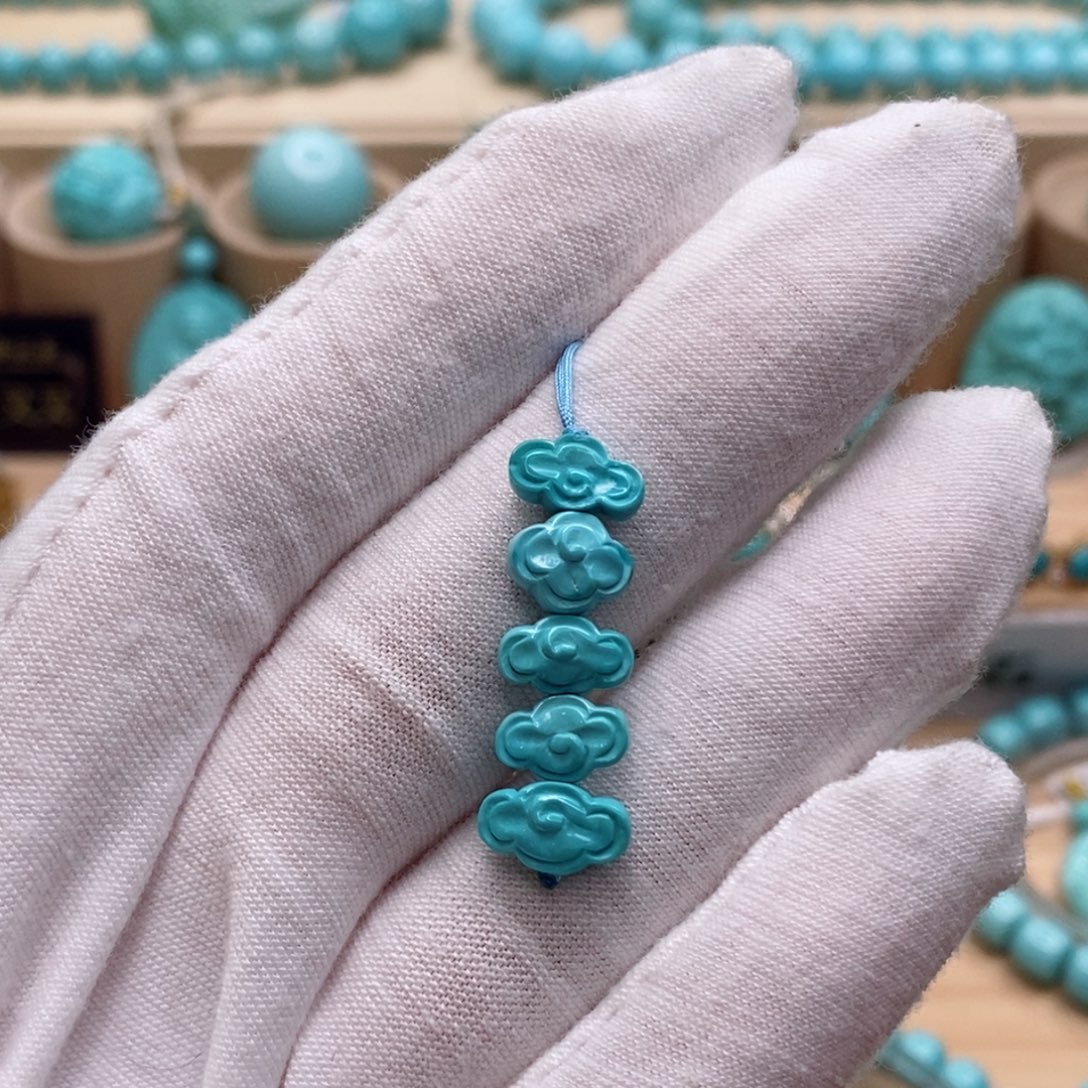 绿松石未镶嵌珠宝奇石