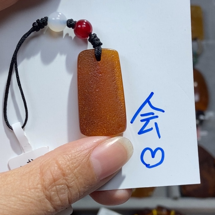 琥珀珠宝奇石未镶嵌