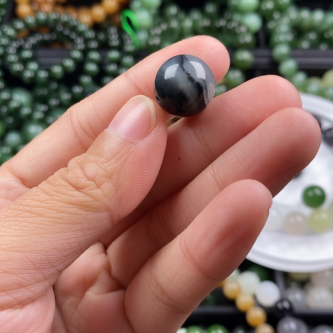 和田玉未镶嵌珠宝半成品