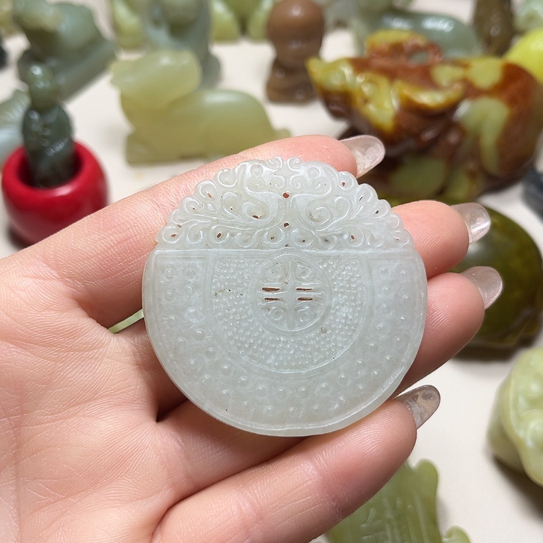 白玉菩提吊坠白玉菩提吊坠