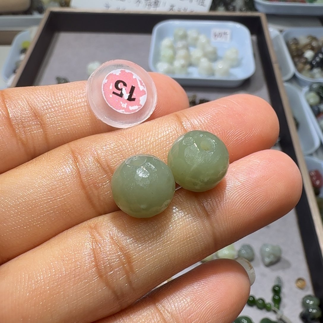 和田玉未镶嵌珠宝奇石