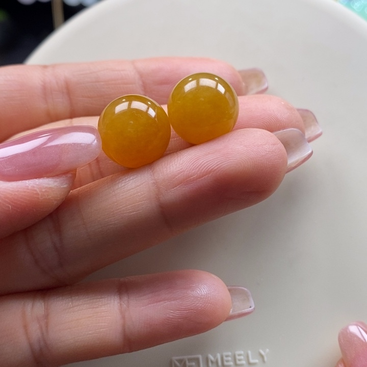 翡翠吊坠(不含链)未镶嵌翡翠多样性发其一（只发一个）