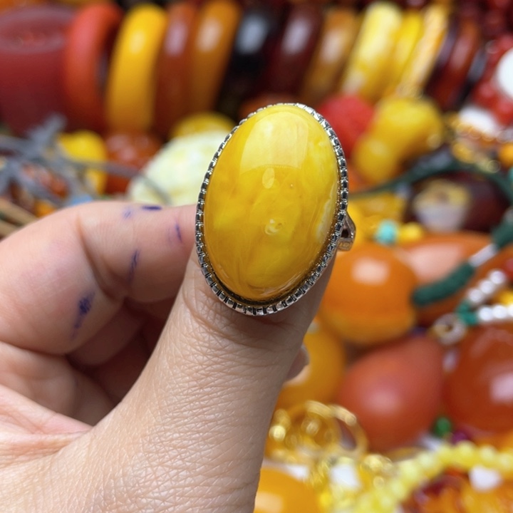 树脂制品92号黄色戒指