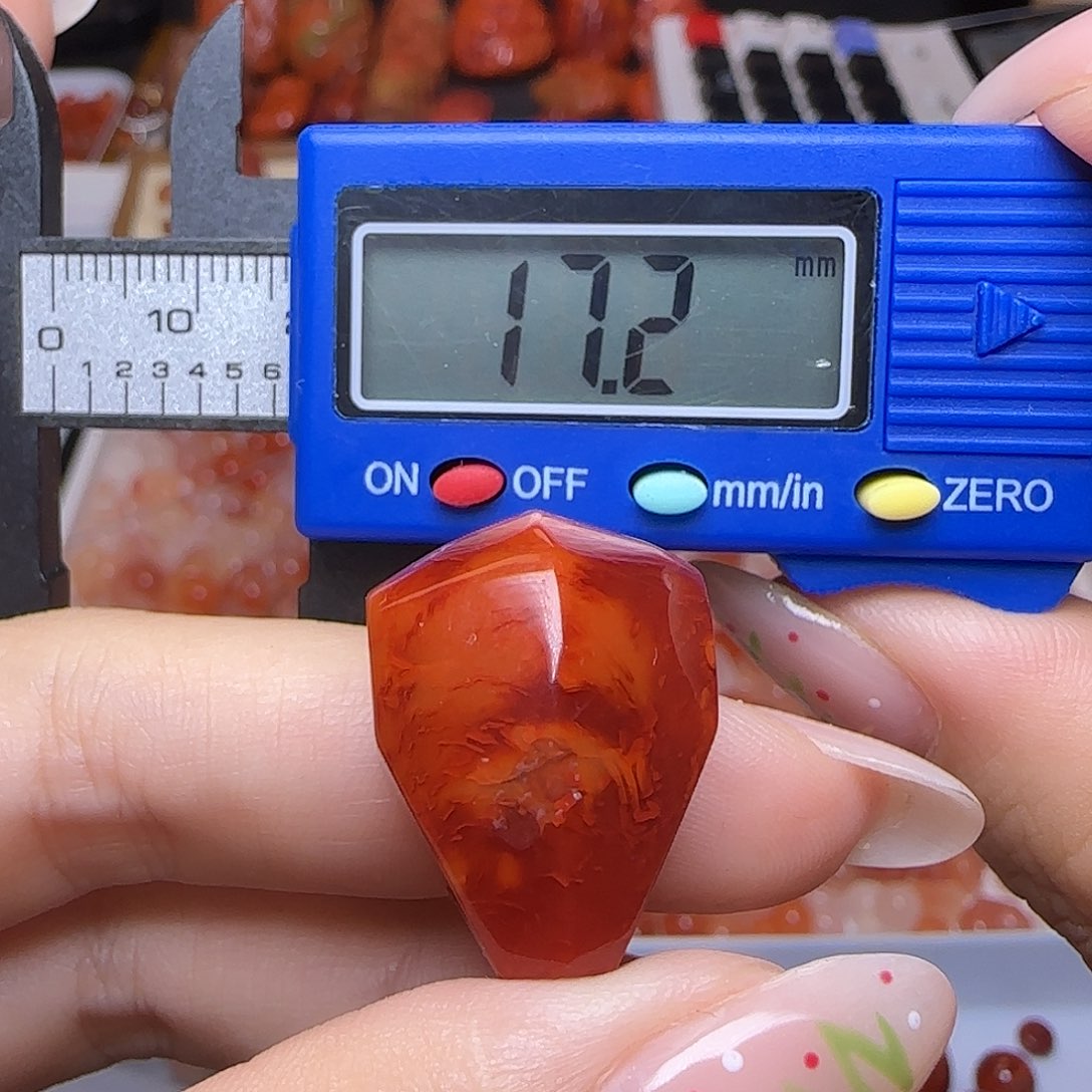 南红玛瑙未镶嵌颈饰