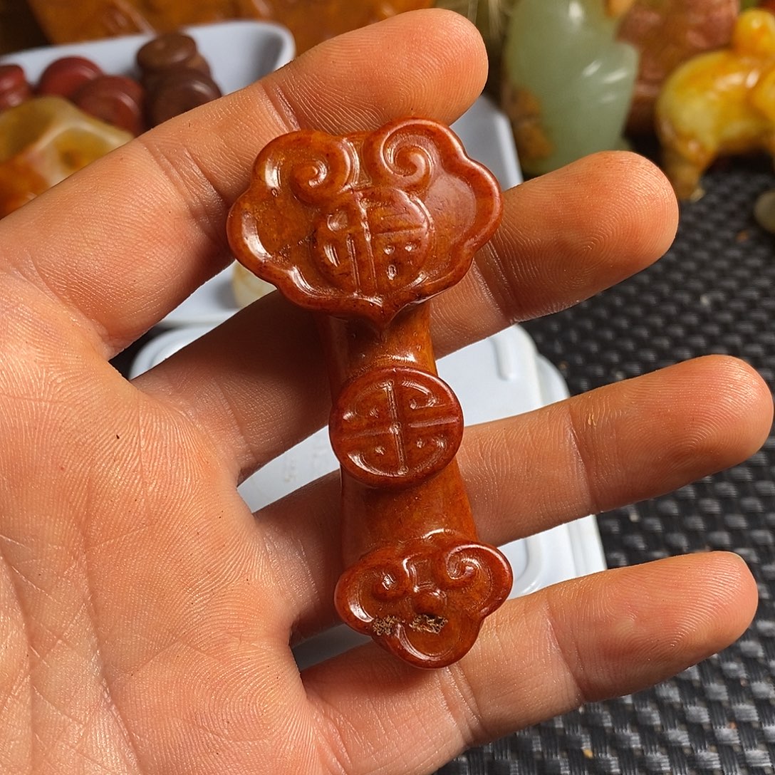 岫岩老玉（透闪石质玉）未镶嵌珠宝奇石