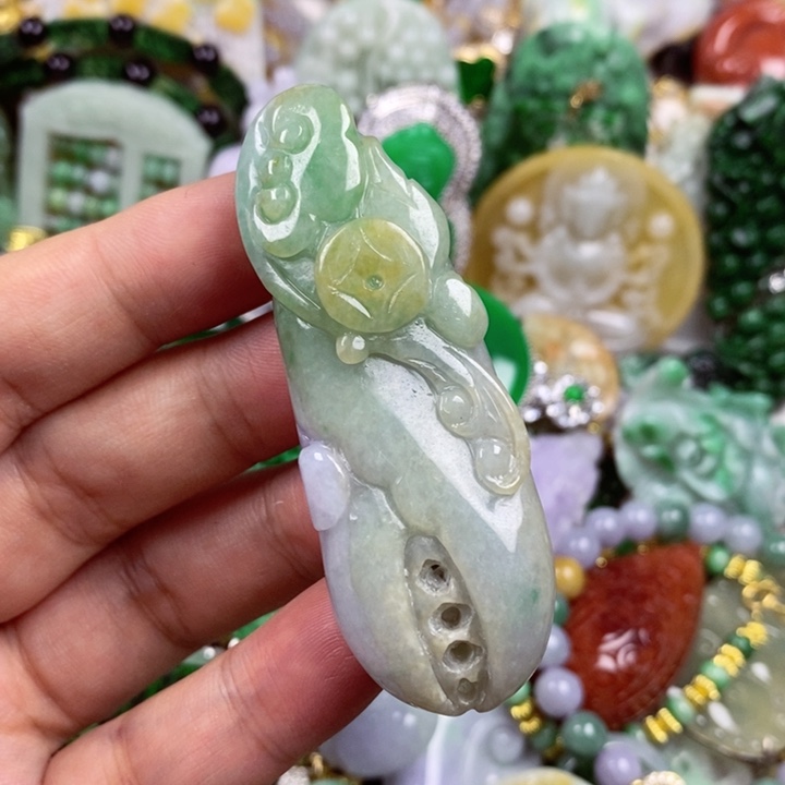 吊坠(赠链)未镶嵌翡翠