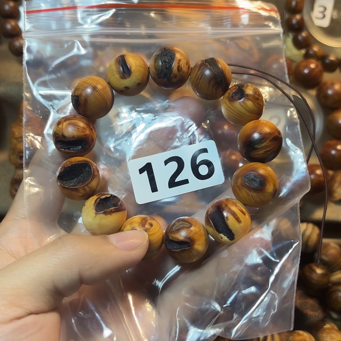 柏木（崖柏）瑕疵碳化崖柏1.8–126