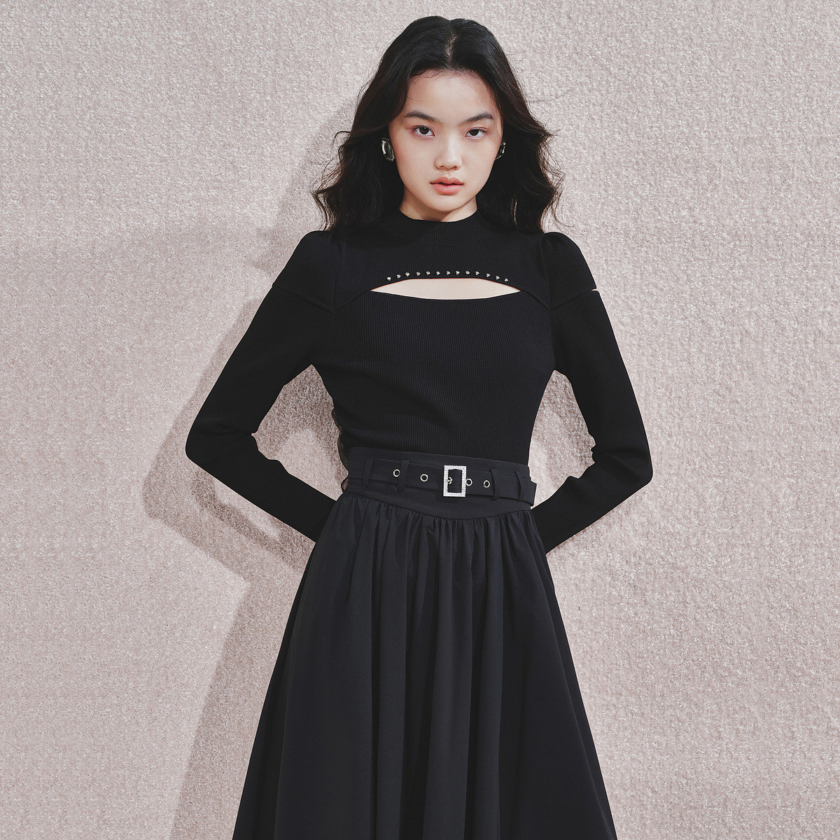 MAXRIENY贵雅精致风修身显瘦针织上衣秋冬女