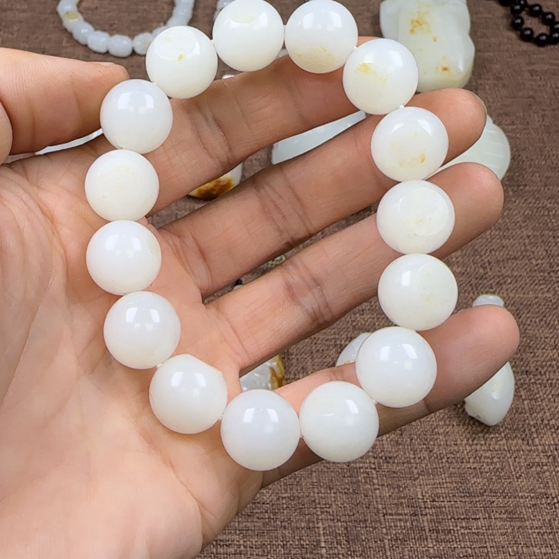 和田玉未镶嵌手链