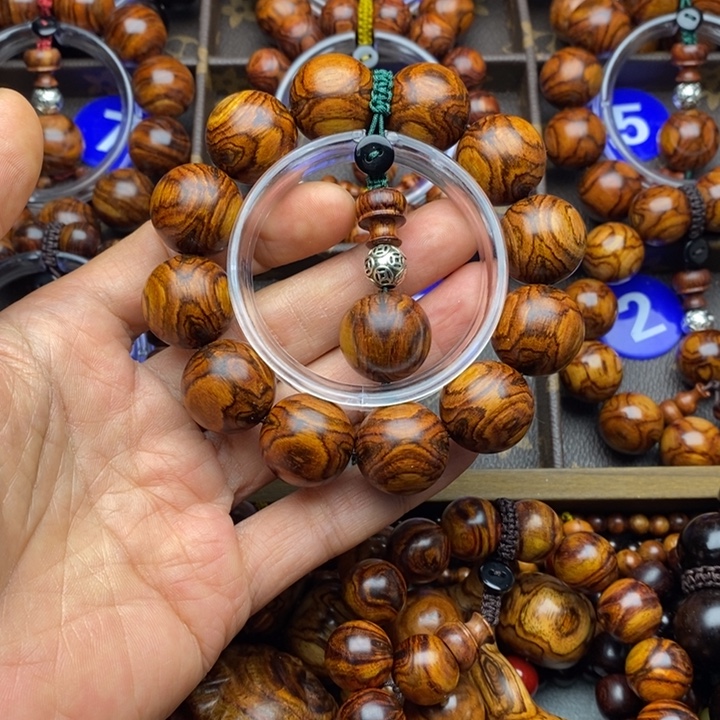 L***8手串/手链黄花梨/降香黄檀2.0对眼