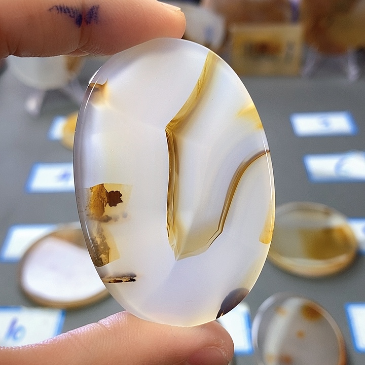 玛瑙/玉髓未镶嵌珠宝半成品