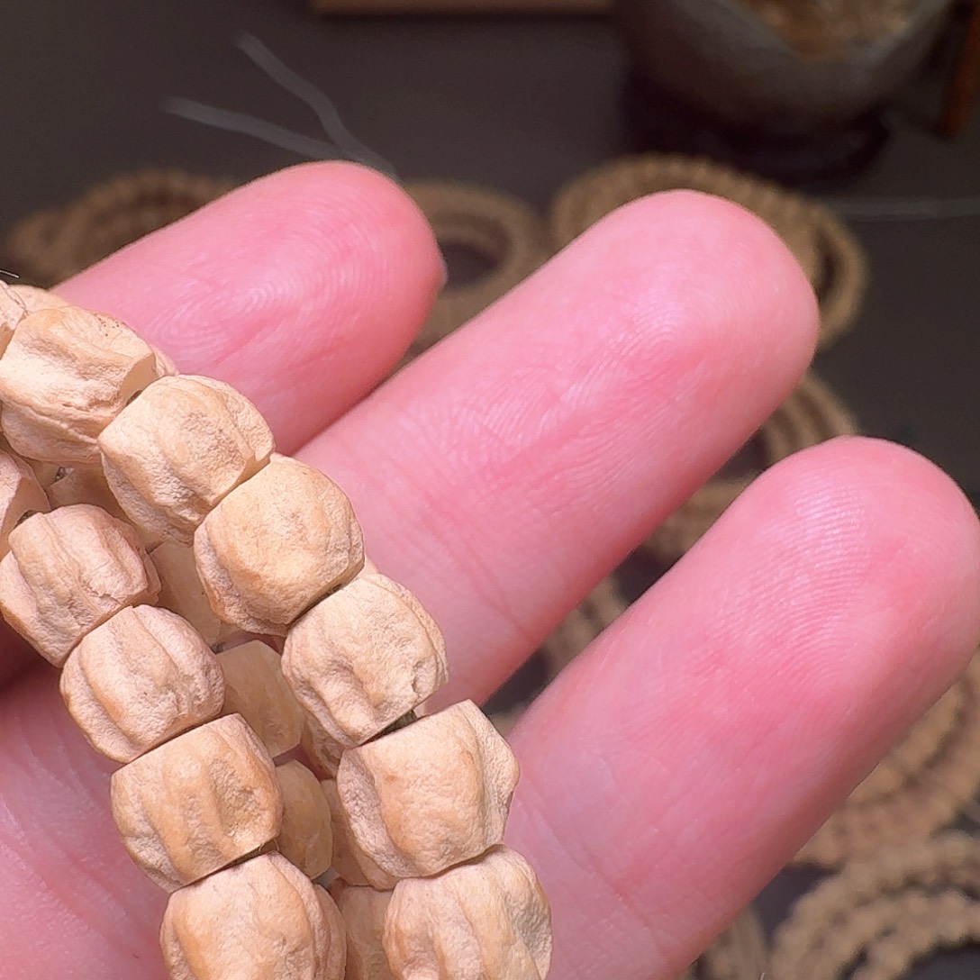 柏香籽/百香籽吊坠じ****&