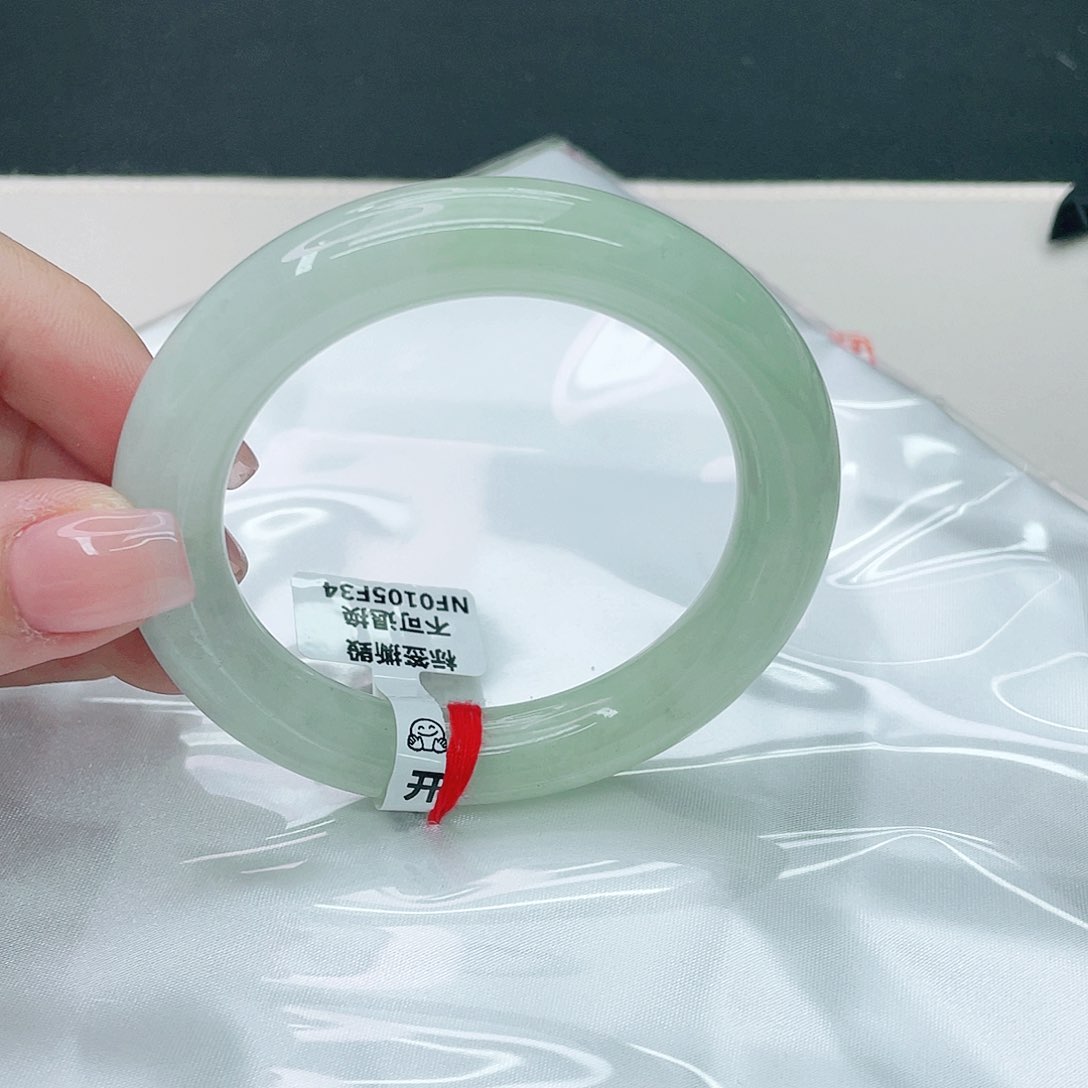 翡翠手镯未镶嵌圆55.7