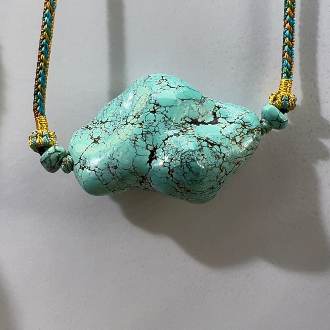 绿松石未镶嵌挂件