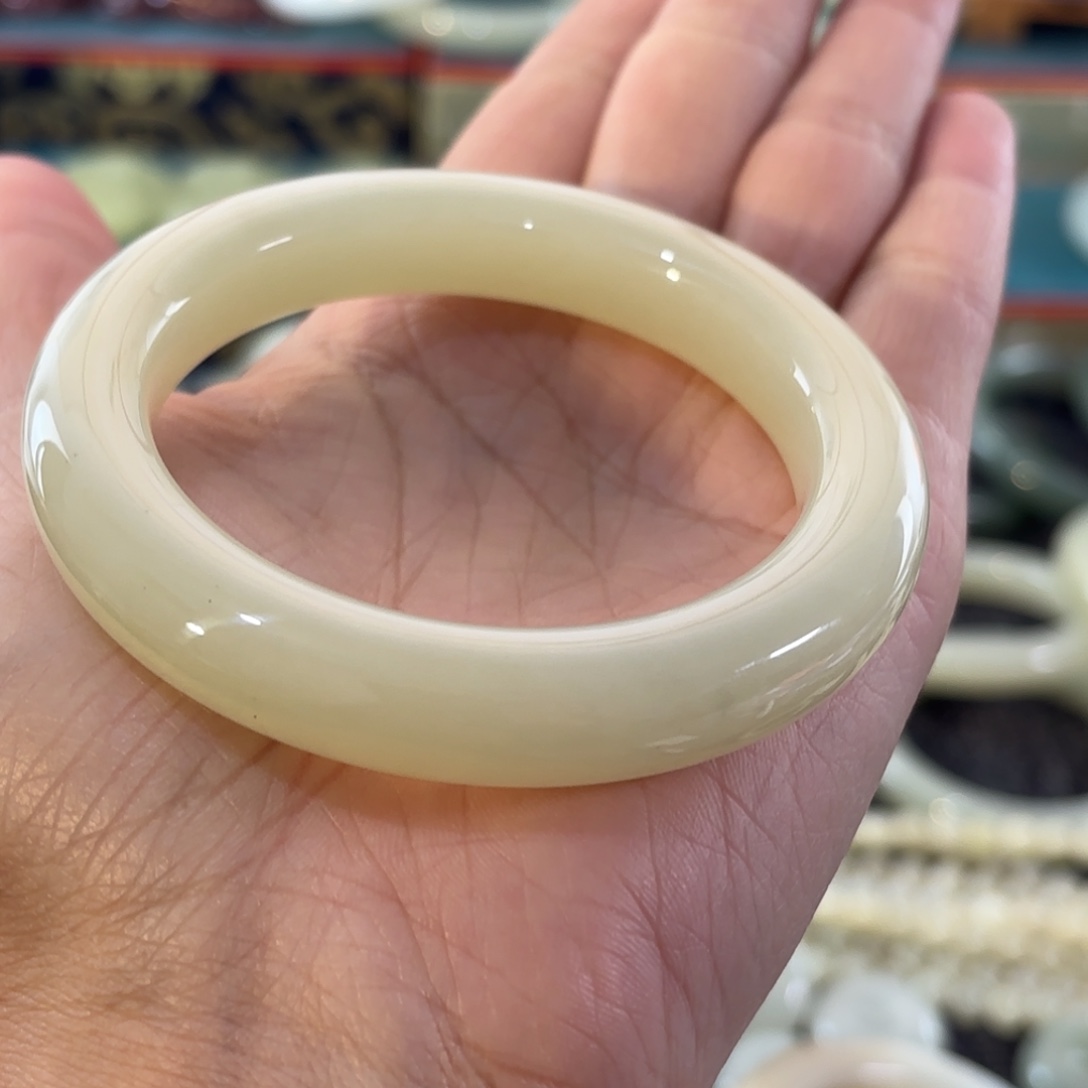 轻***～和田玉（糖玉）未镶嵌颈饰