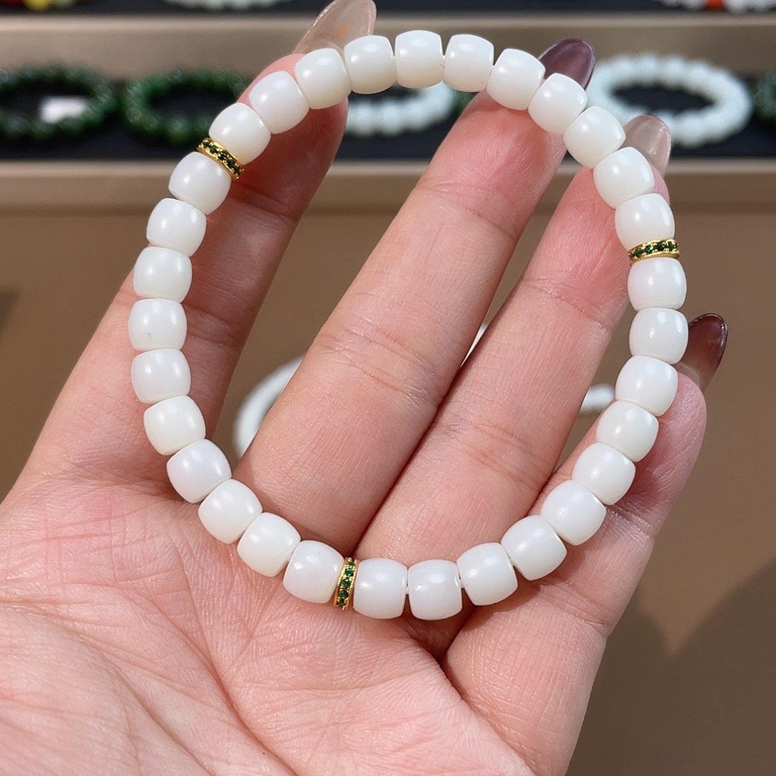 和田玉手链未镶嵌7.1