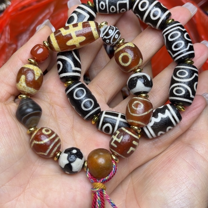 新***馆玛瑙/玉髓未镶嵌手链