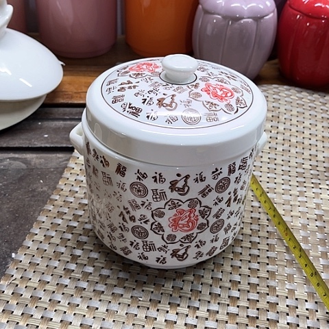 微瑕，不能明火，口径11高度10炖盅1L