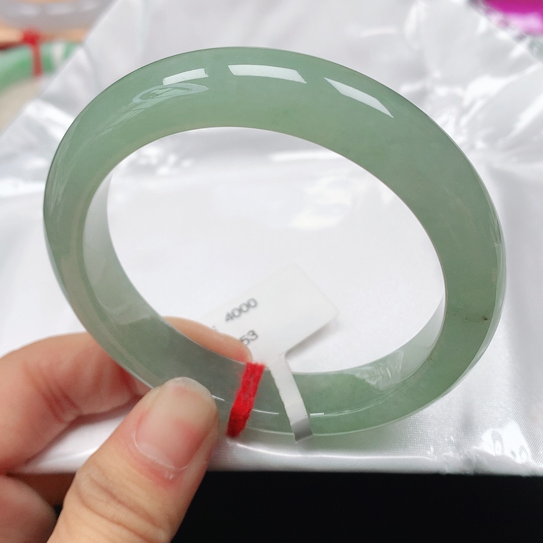翡翠手镯未镶嵌湖水绿53