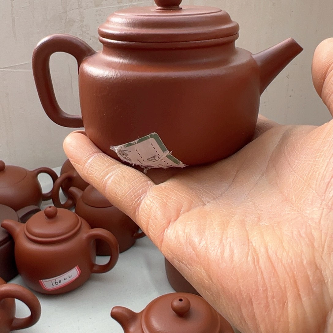 一****哥紫砂壶半手工得钟壶