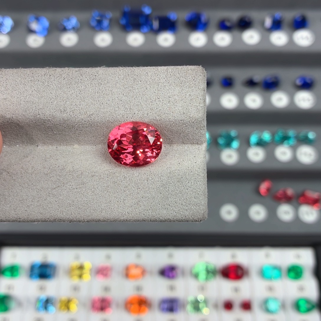 星***涯合成（培育）蓝宝石裸石6.91ct