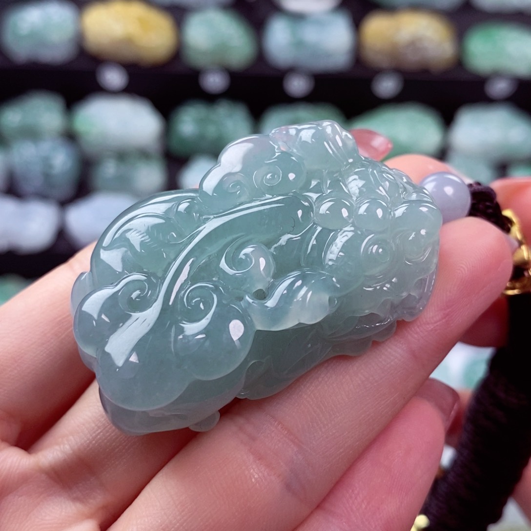 翡翠颈饰未镶嵌天然
