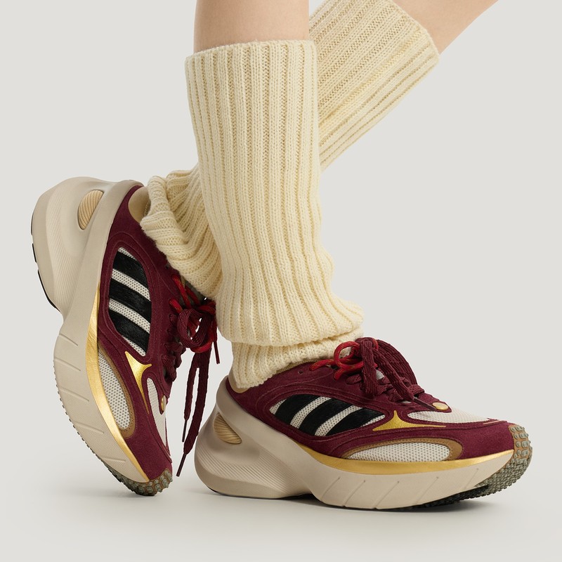 adidas/阿迪达斯男女通款新年时尚休闲鞋 KI7013