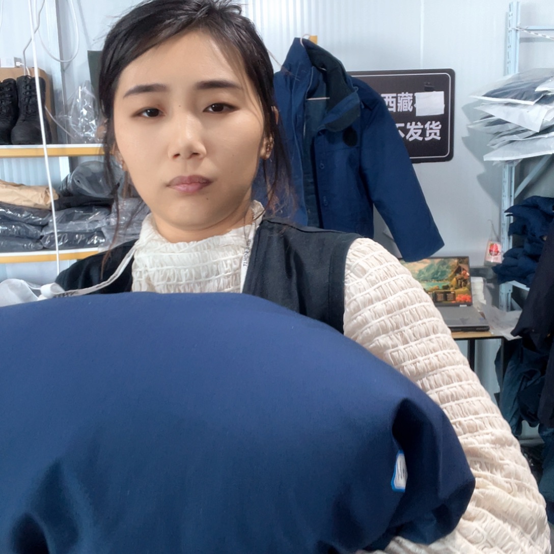 鹤***）蓝大衣170/961111