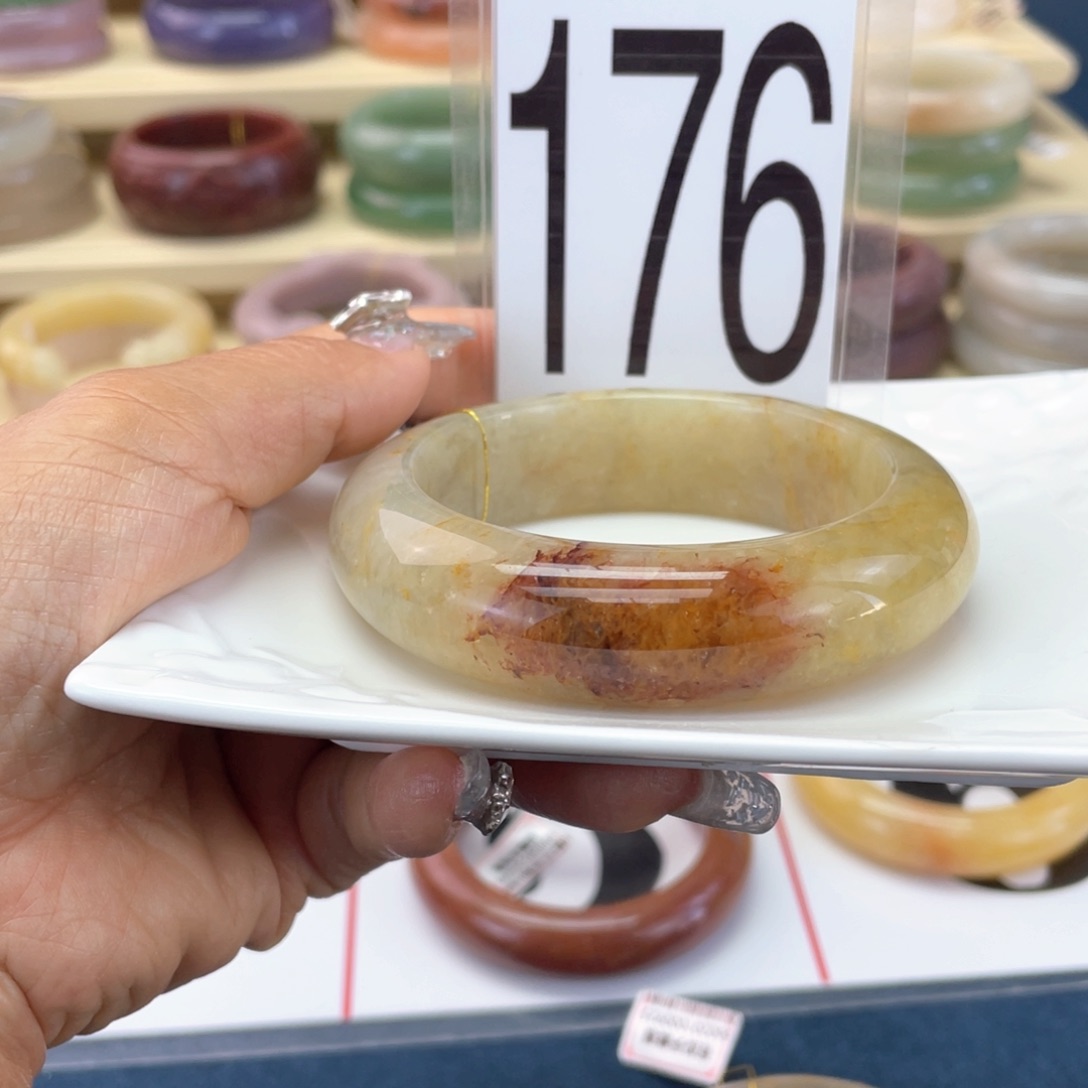 石英岩玉未镶嵌手镯