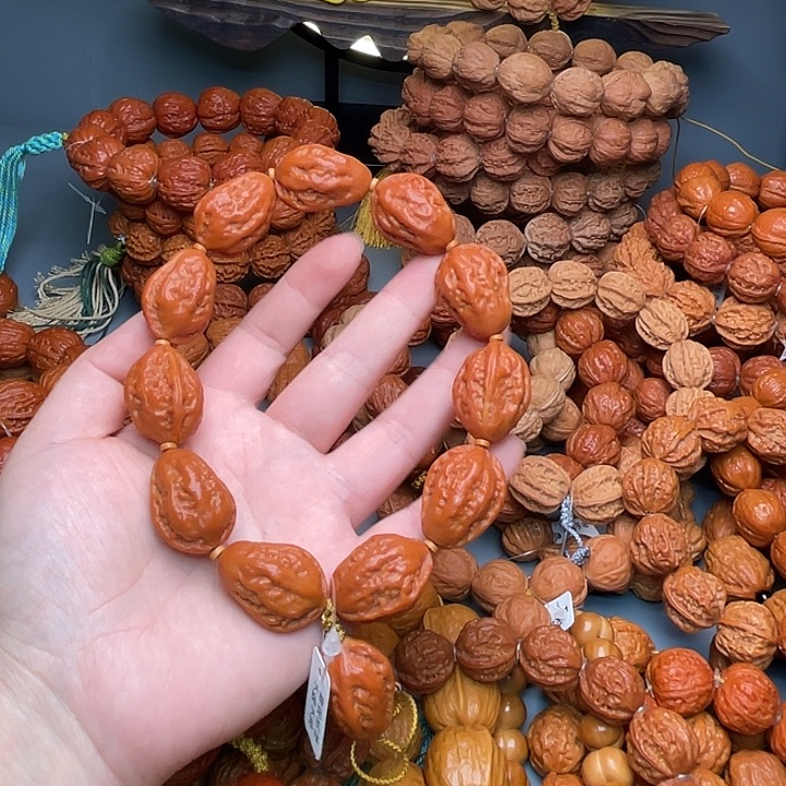 是***对文玩核桃手串小白菜