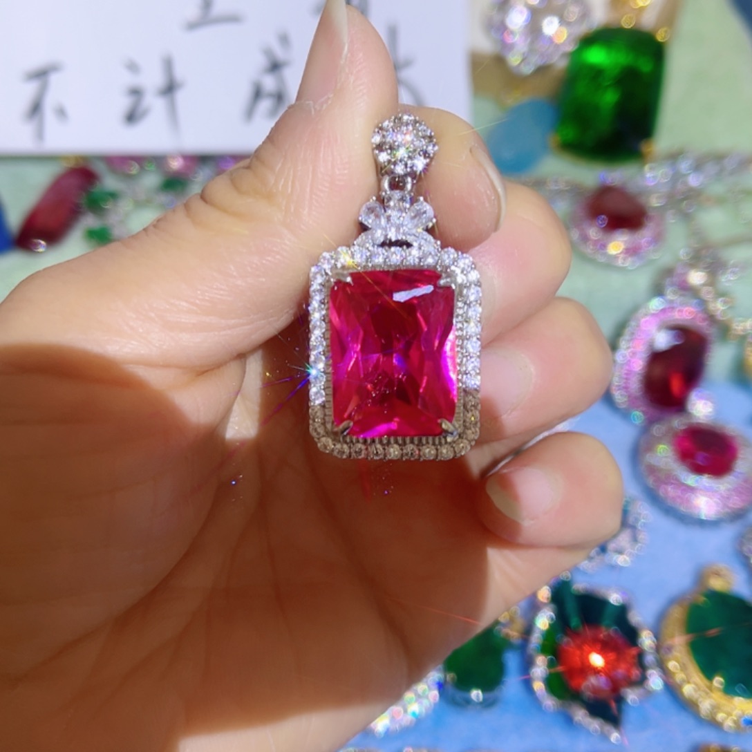 花岗石钨金璀璨夺目