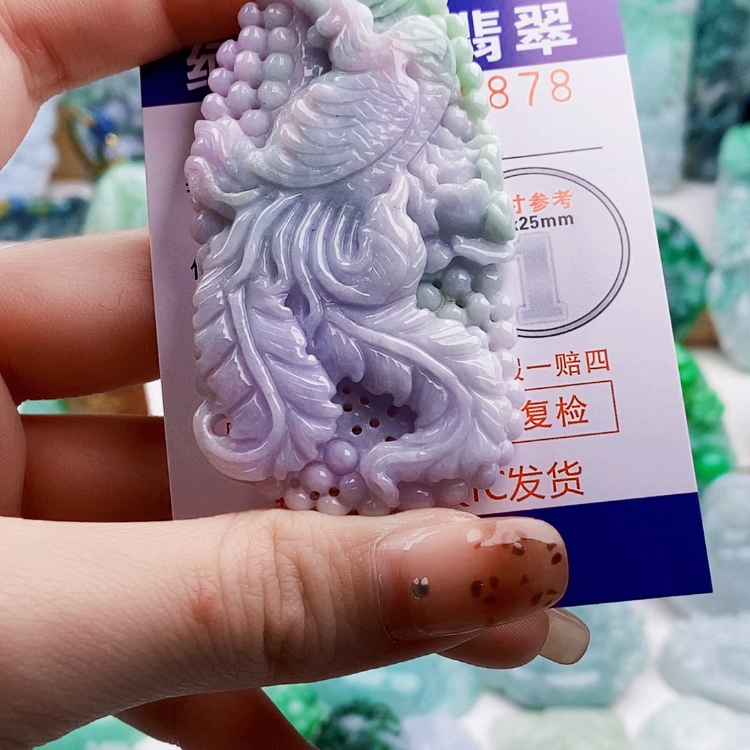 吊坠(不含链)未镶嵌翡翠