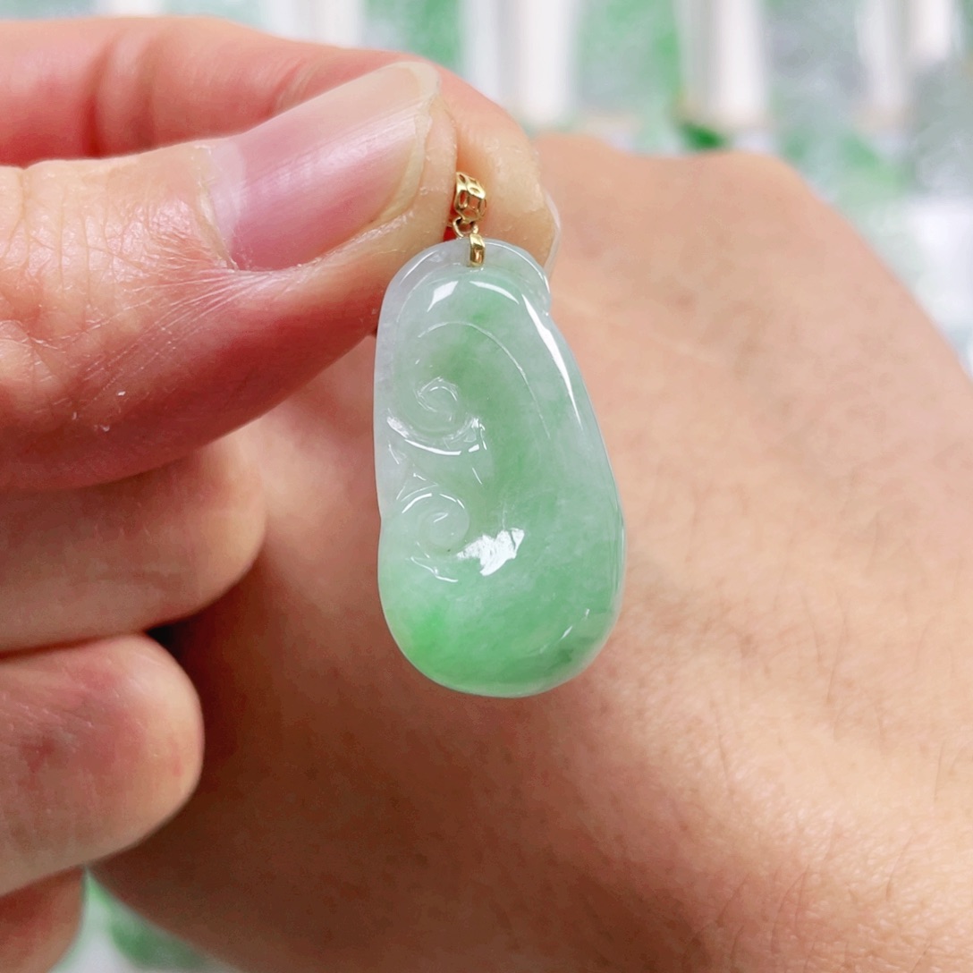 翡翠吊坠(不含链)18K金镶嵌