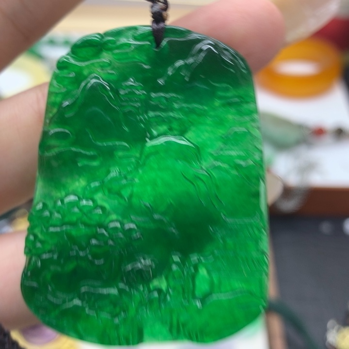 颈饰未镶嵌翡翠吊坠