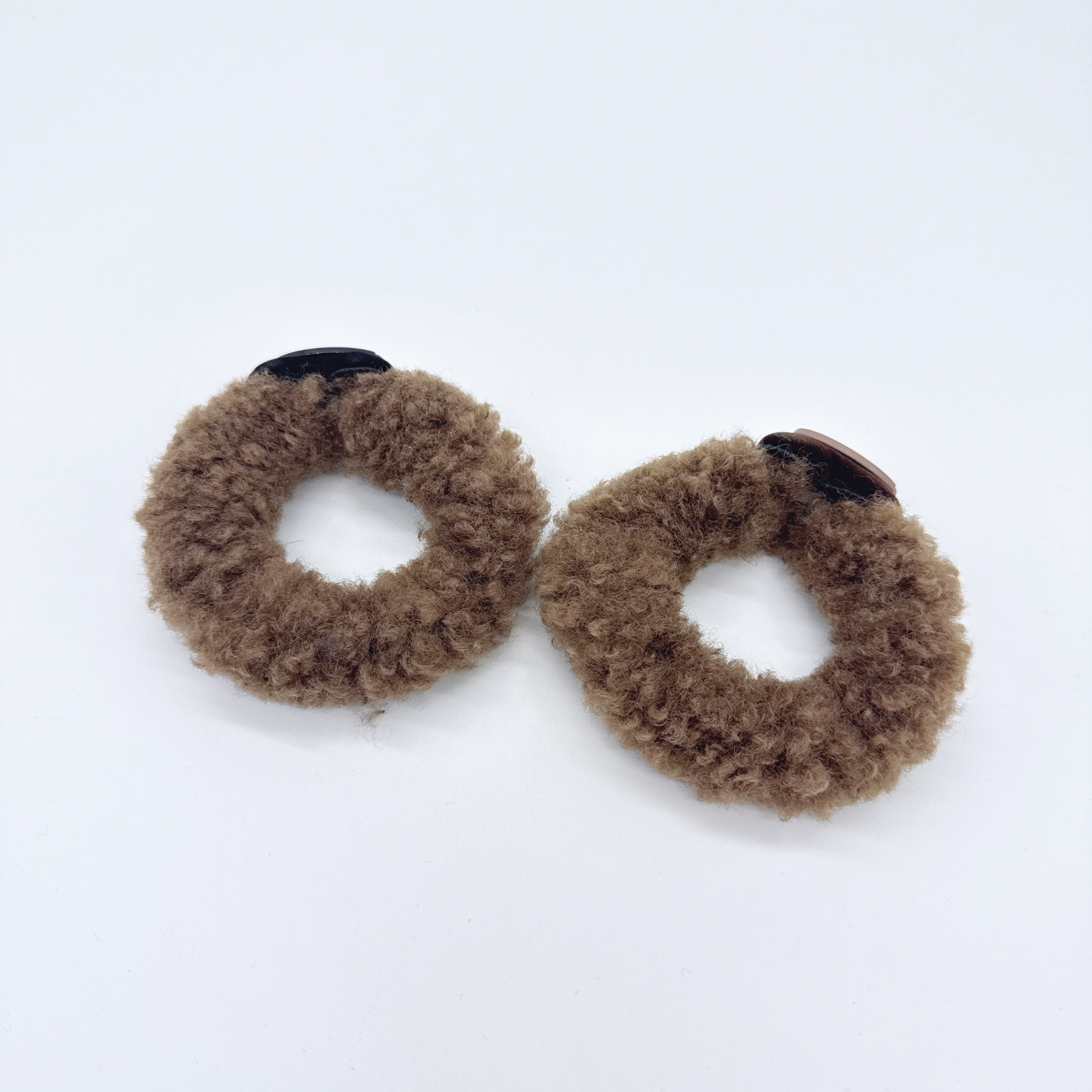 Mi33 毛绒绒丝绒爱心字母发圈 Q12058Q8