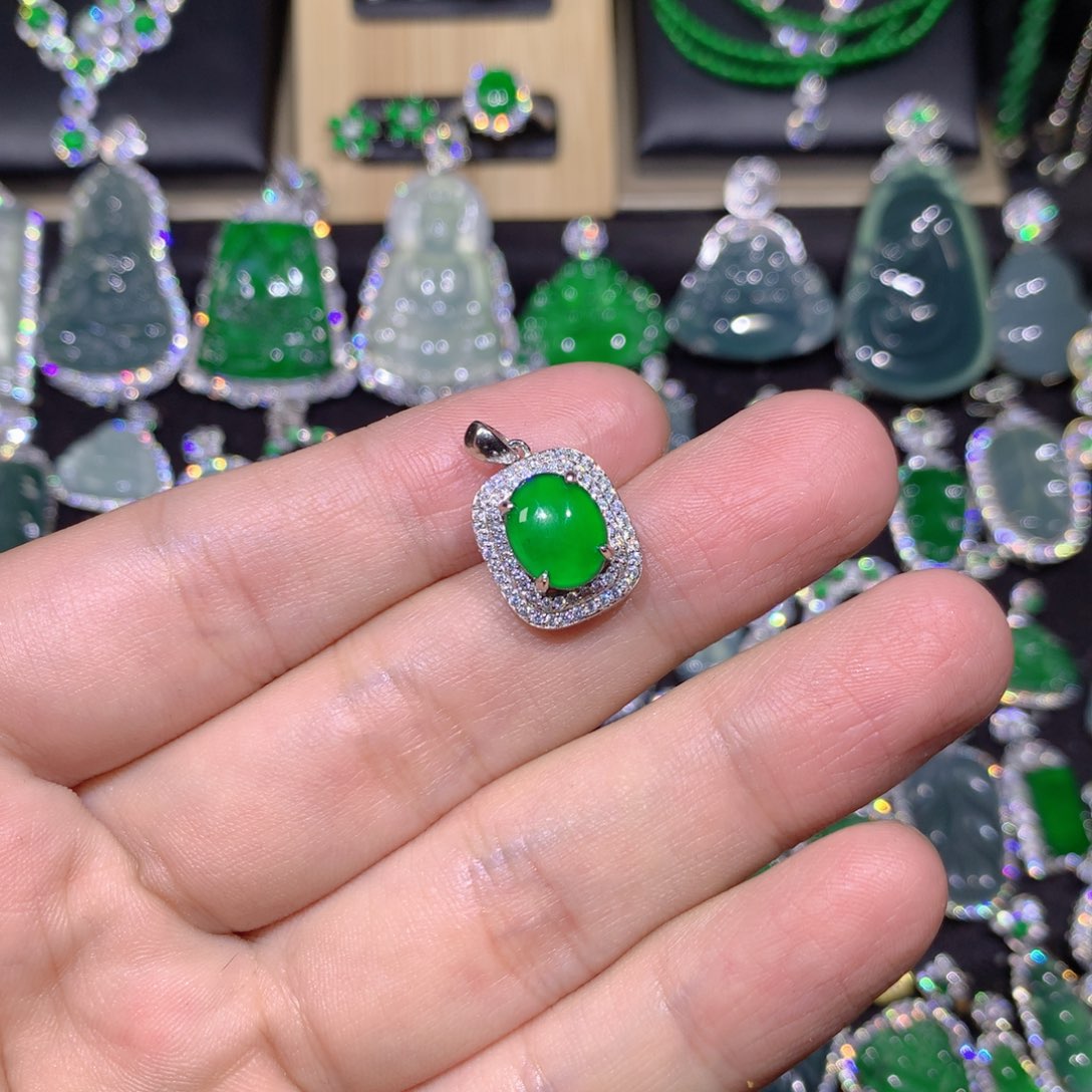 M***_翡翠银S925镶嵌吊坠(赠链)