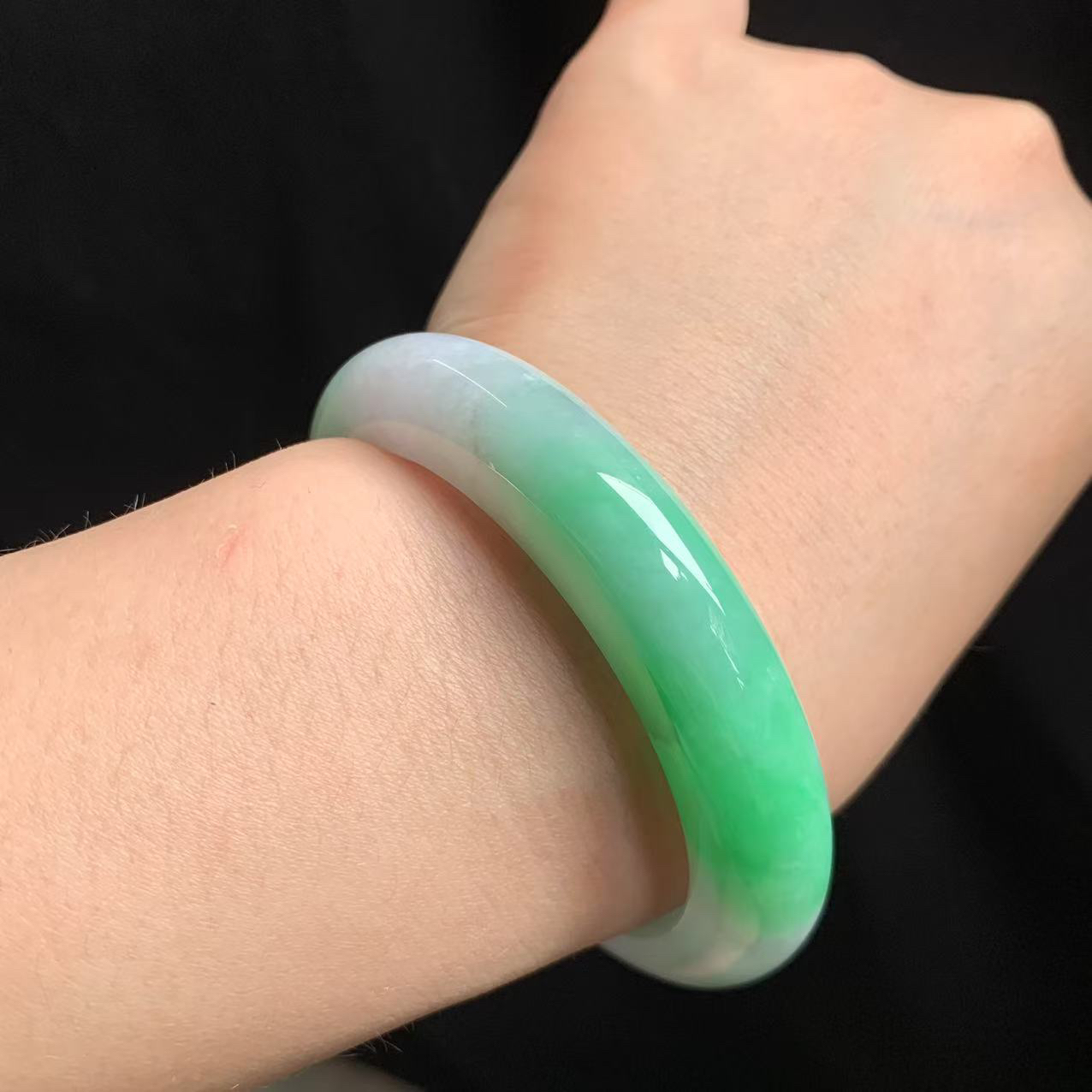 53圈飘阳绿手镯6263细纹不明显53.3-12-9天然飘绿翡翠手镯一抹色