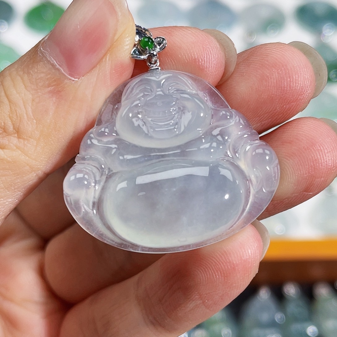 颈饰18K金镶嵌翡翠吊坠