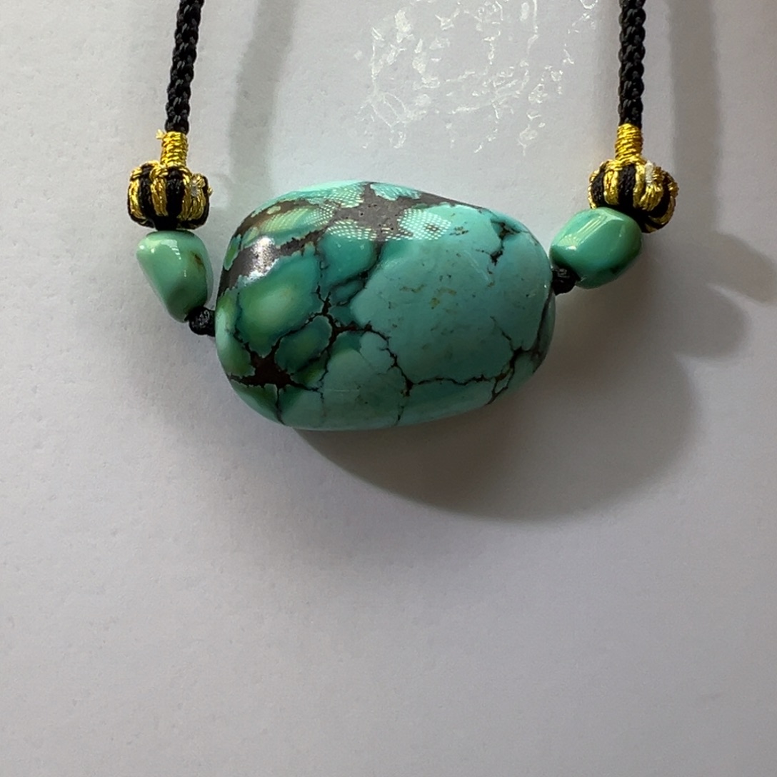 绿松石未镶嵌挂件