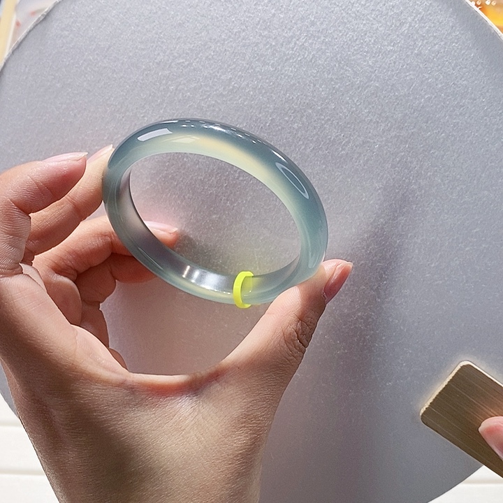 玛瑙/玉髓手镯未镶嵌56.7