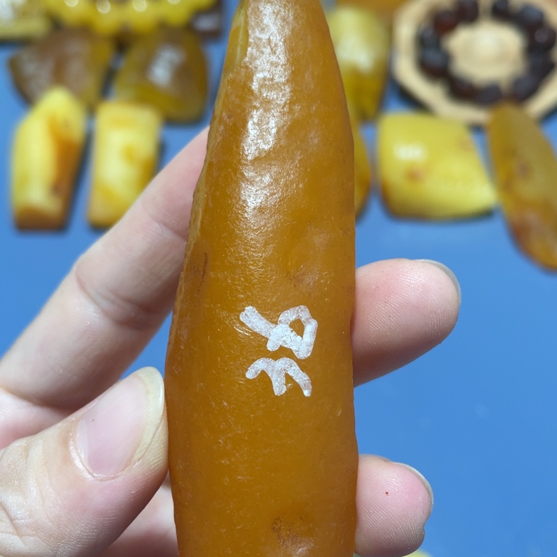 定制蜜蜡未镶嵌手把件