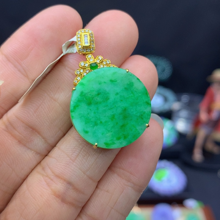 18K金镶嵌手链翡翠翡翠 