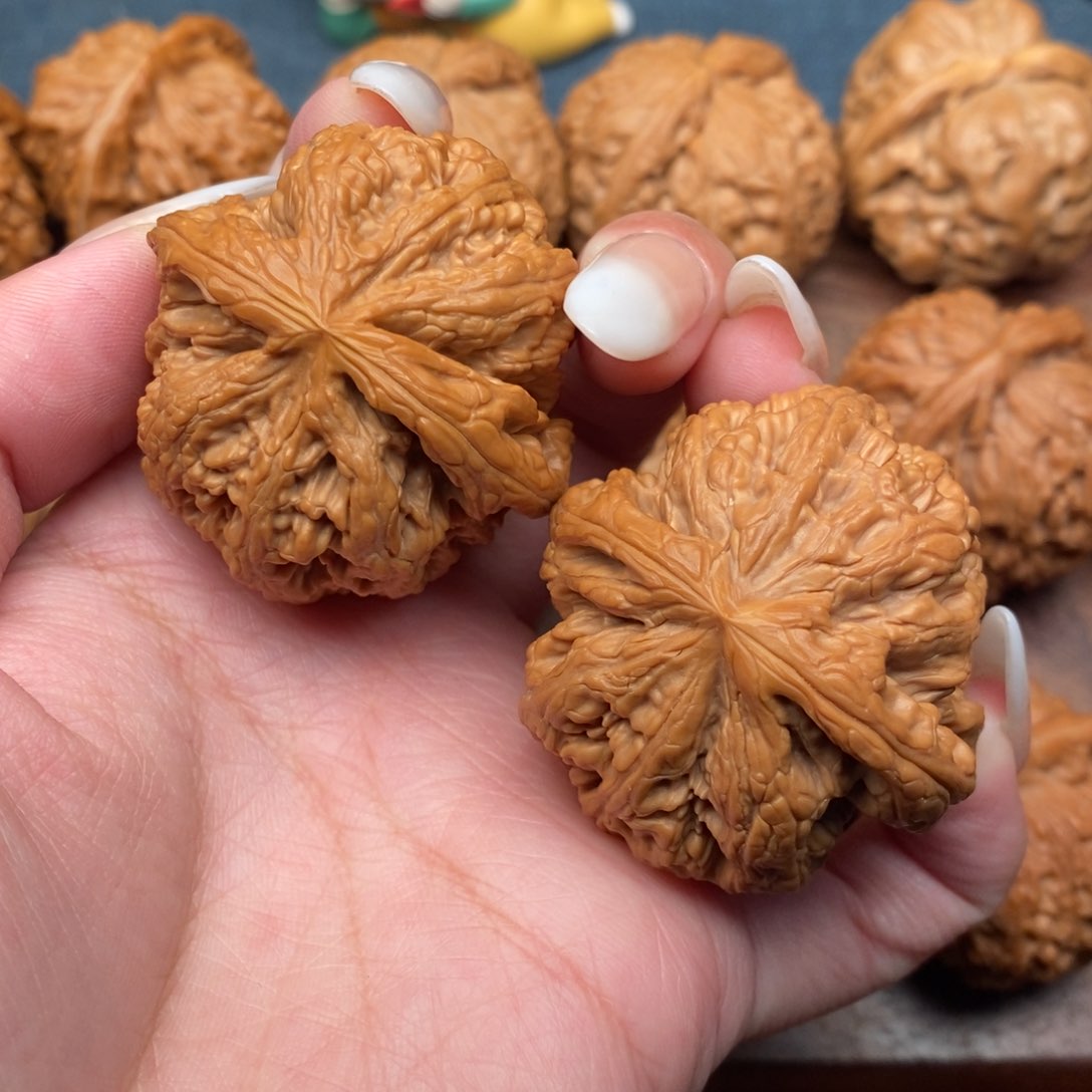 文玩核桃把件红皮球筋42