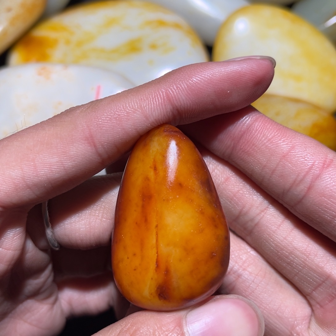 和田玉未镶嵌珠宝奇石