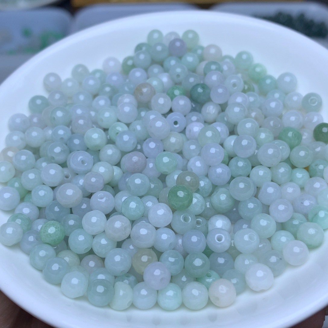 【闪购商品】翡翠手链未镶嵌卡5.4冰绿白100个