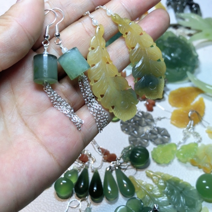 【闪购商品】蛇纹石玉耳环未镶嵌a**天
