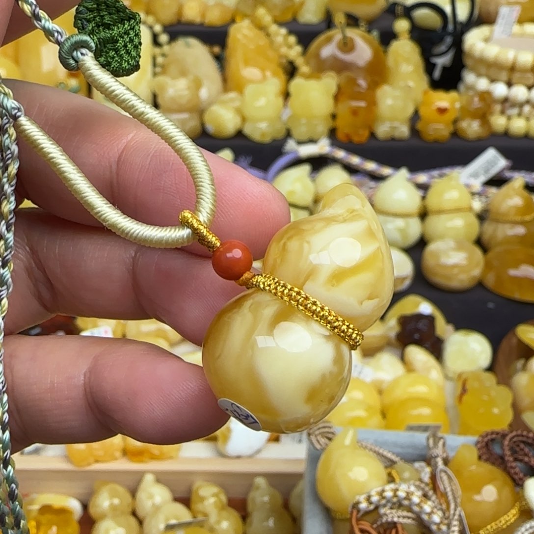 蜜蜡套链未镶嵌不退换天然俄料溶洞妖花蜜蜡葫芦吊坠